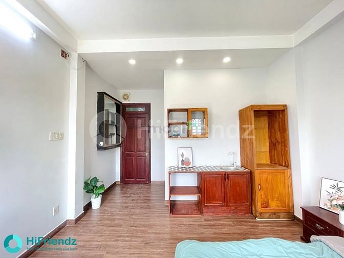 Hình ảnh Phòng bancol rộng, thoáng, view bờ kè (giáp quận 1, 3)