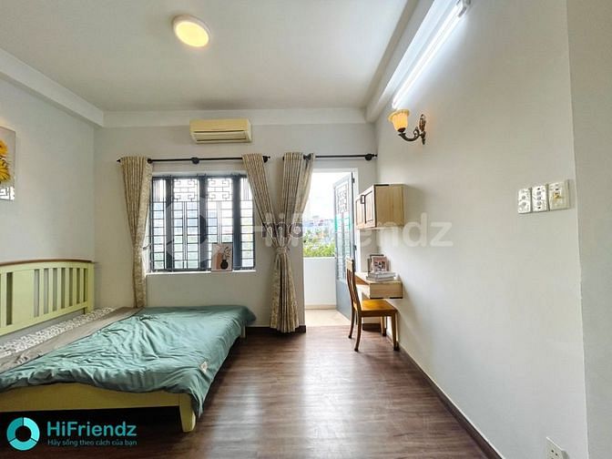 Hình ảnh Phòng bancol rộng, thoáng, view bờ kè (giáp quận 1, 3)