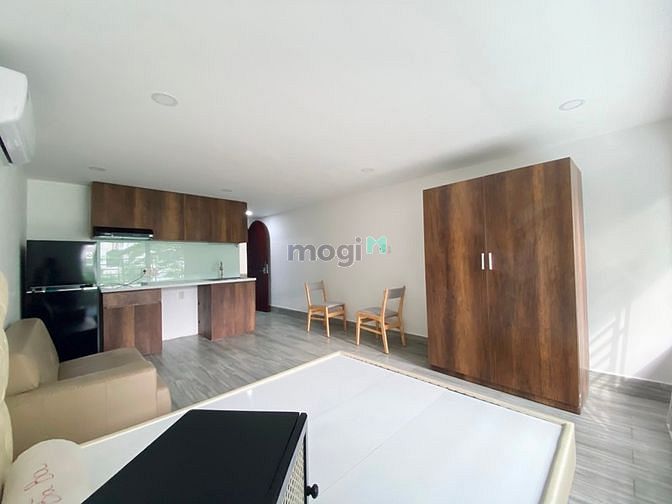 Hình ảnh Trống Studio cửa sổ lớn FULL nội thất nắng chiếu vào phòng