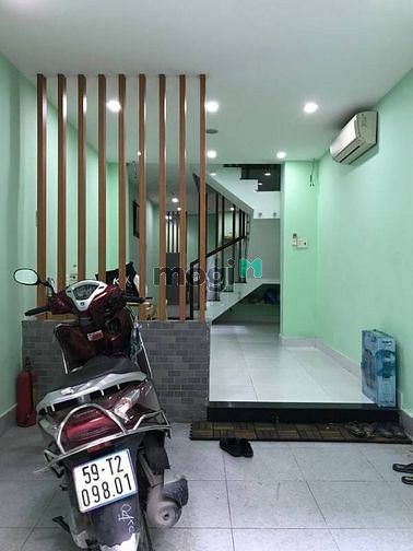 Hình ảnh Nhà hẻm Phan Văn Trị, P2, Q5. DT: 3.3x15m, 2 lầu, 3PN 3WC - 4 máy lạnh