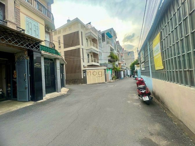 Hình ảnh Bán Lô Đất 71m2 Mặt Tiền Hẻm 75 Trương Văn Hải,P. Tăng Nhơn Phú B