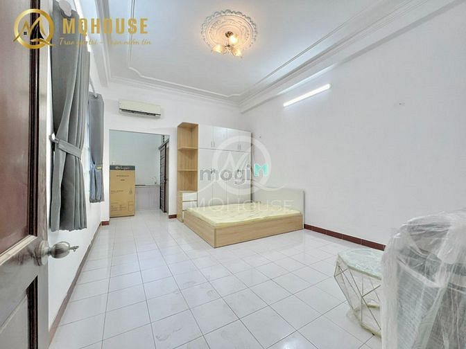 Hình ảnh Studio cửa sổ lớn gần sân bay, Đại học Huflit