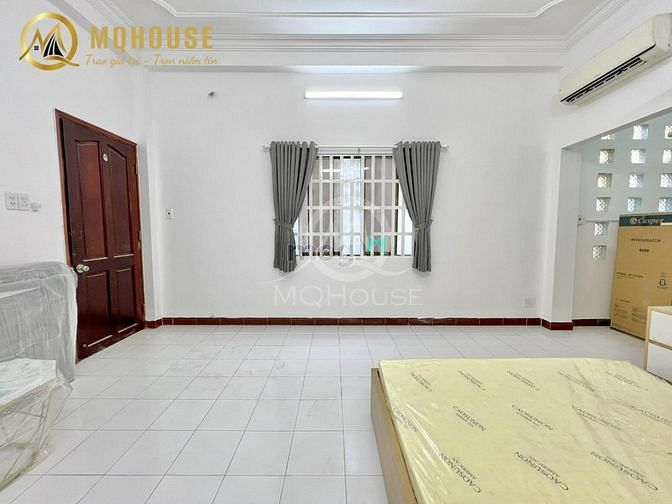 Hình ảnh Studio cửa sổ lớn gần sân bay, Đại học Huflit