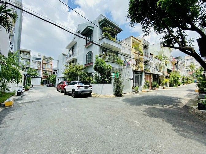 Hình ảnh *** Hẻm VIP 8m Hoàng Hoa Thám, Phường 12,Tân Bình, 56m2, 3 lầu