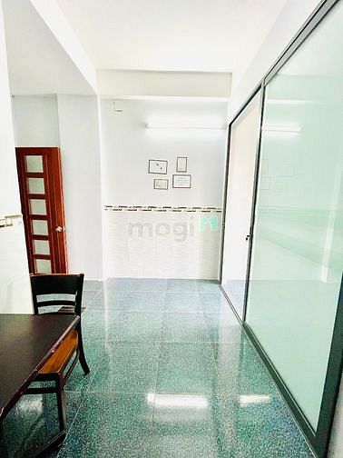 Hình ảnh Mb6623 nạp rút nhanh chóng dịch vụ dạng studio có ban công lớn gần sân bay tân sơn nhất