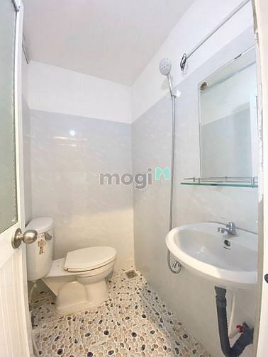 Hình ảnh Phòng studio full nội thất có view cửa sổ siêu xinh