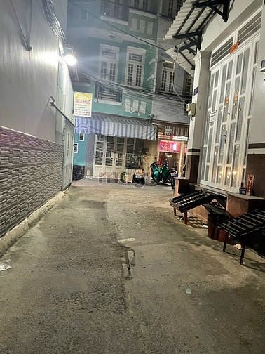 Hình ảnh Nhà gần 100m2 - 1 lầu - 3PN - 2WC - giá chỉ 4.9 tỷ.