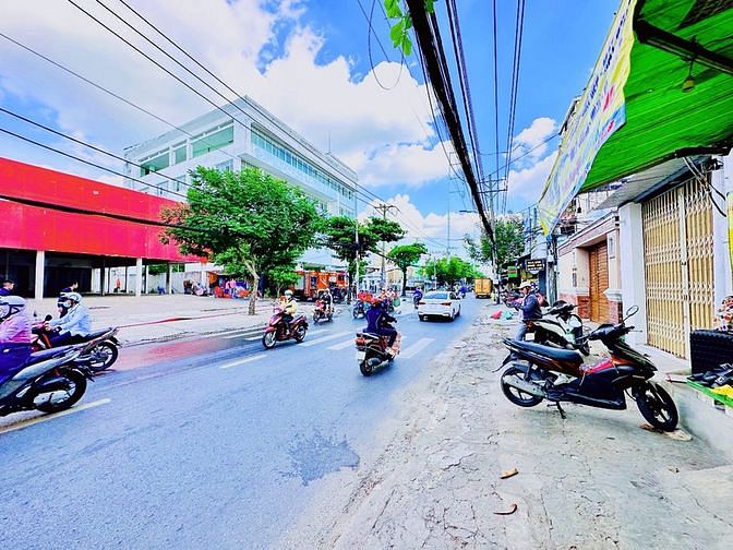 Hình ảnh Cho Thuê Nhà Mặt Tiền 856 Âu Cơ, Q.Tân Bình ( 8.000m2 )