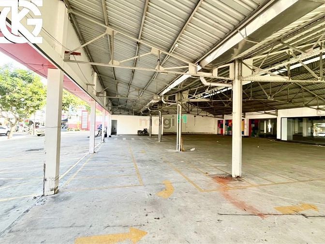 Hình ảnh Cho Thuê Nhà Mặt Tiền 856 Âu Cơ, Q.Tân Bình ( 8.000m2 )