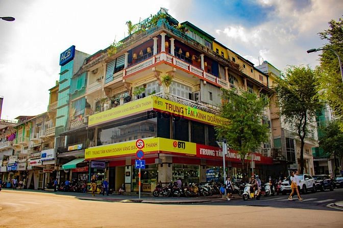 Hình ảnh Cho thuê góc 2 mặt tiền Lê Lợi quận 1