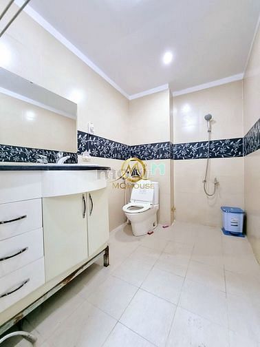 Hình ảnh Vì lý do nên mình cần pass phòng, đối diện là quận 10