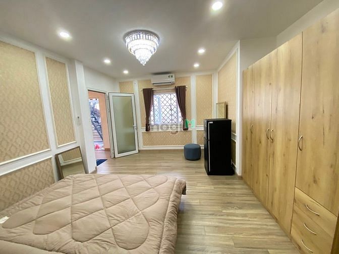 Hình ảnh Khai trương studio cửa sổ thoáng sàn gỗ siêu xinh ngay ĐBP