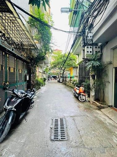 Hình ảnh Phân lô Quân Đội - Phố Đội Nhân - Ba Đình – Ô chờ thang máy