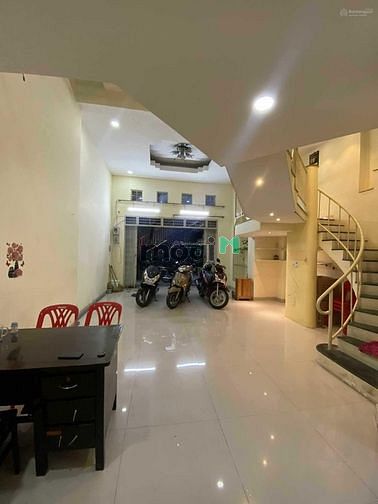 Hình ảnh Chính chủ cho thuê nhà 63 Đinh Công Tráng
