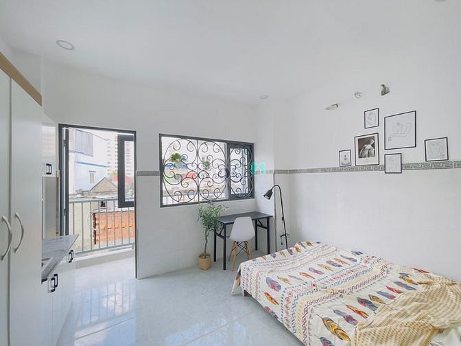 Hình ảnh Phòng bancol 30m2 full nội thất ngay Phan Huy Ích