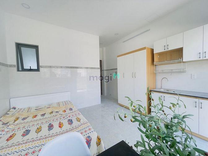 Hình ảnh Phòng bancol 30m2 full nội thất ngay Phan Huy Ích