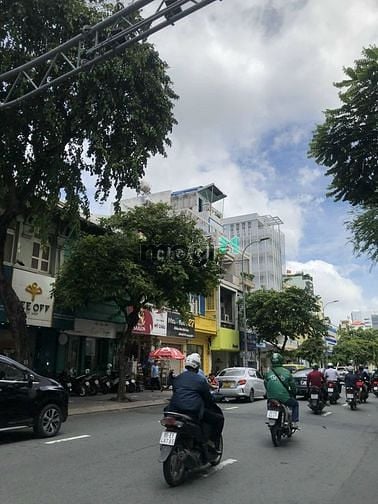 Hình ảnh Mặt tiền 7m ngang trung tâm quận 1