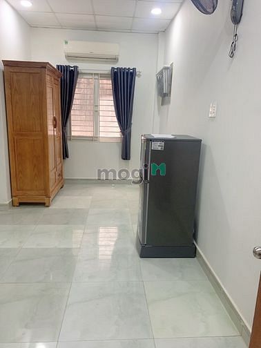 Hình ảnh Studio đúng đỉnh trên đường hồng hà