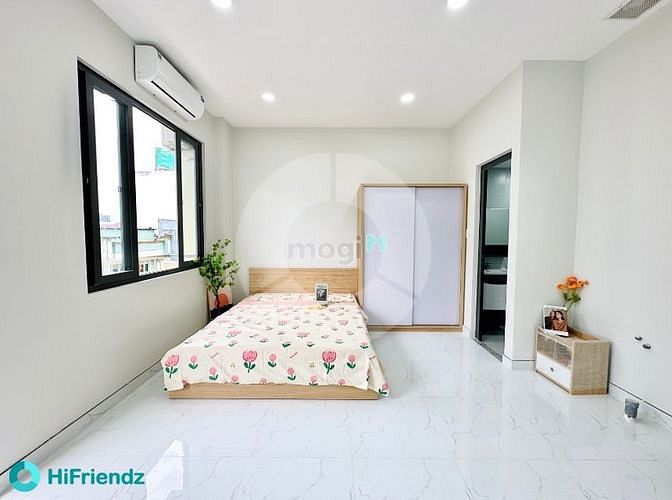Hình ảnh Ban công full nội thất ngay kênh nước đen