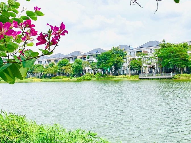 Hình ảnh Chuyên cho thuê nhà phố Lakeview City Q.2 giá 26 triệu full nội thất