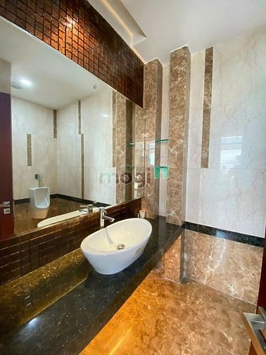 Hình ảnh Cho thuê tòa nhà Nguyễn Văn Thủ quận 1