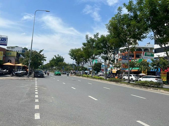 Hình ảnh Cho thuê nhà góc 2 mặt  tiền 264 Trần Não ,Q2