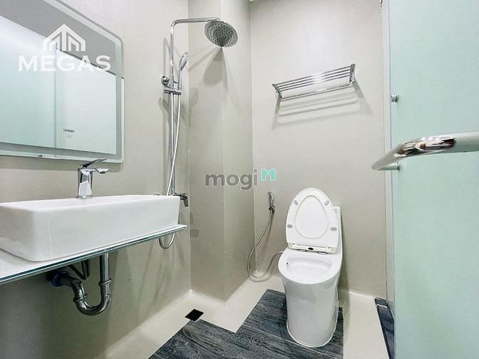 Hình ảnh Mb6623 nạp rút nhanh chóng mới cao cấp quận 1 gần cv lê văn tám _ chợ Tân Định_ ban công
