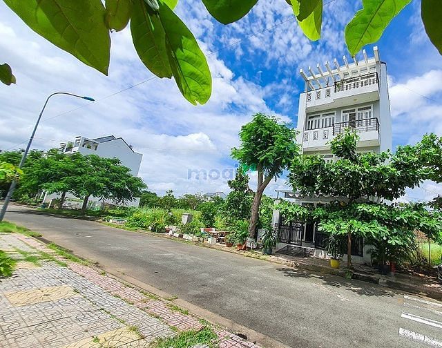Hình ảnh Chị Vân gởi lô 80m2 tại Topia Graden , Q9 giá cực mềm 2,2 Tỷ