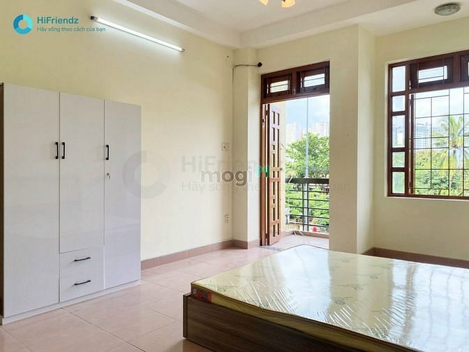 Hình ảnh CHO THUÊ CHDV FULL NOI THẤT , có máy giặt riêng , cửa sổ lớn