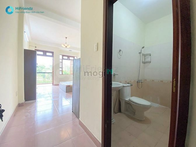 Hình ảnh CHO THUÊ CHDV FULL NOI THẤT , có máy giặt riêng , cửa sổ lớn