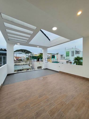 Hình ảnh Cho thuê nhà mới xây 100% full nội thất Quận Tân Bình.