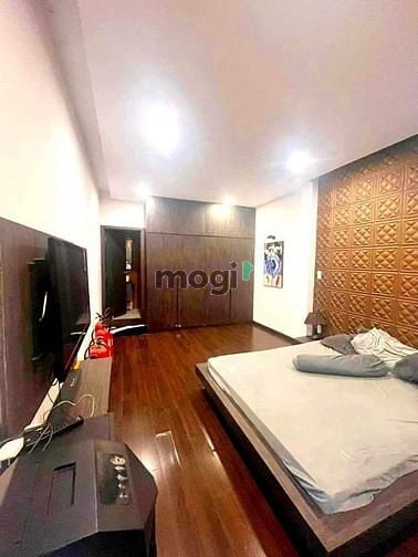 Hình ảnh Biệt thự Minh Phụng Q11 Ngang  11m, 4 tầng, sẵn dòng tiền  chỉ 22 tỷ.