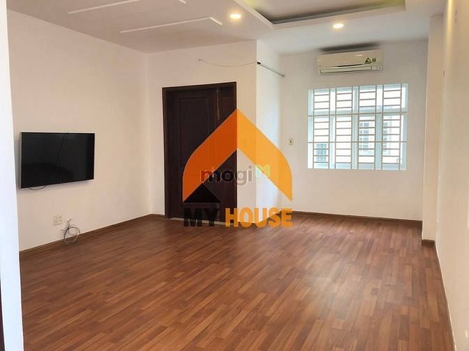 Hình ảnh Mời bạn thuê nhé nhà phố Q2 2lầu 3PN full nội thất.