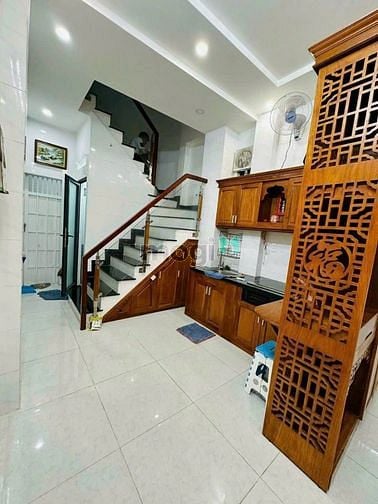 Hình ảnh Ở không hết dư 1 phòng lầu 3 cho thuê, khu Tên Lửa, 4x6m, sạch, mới