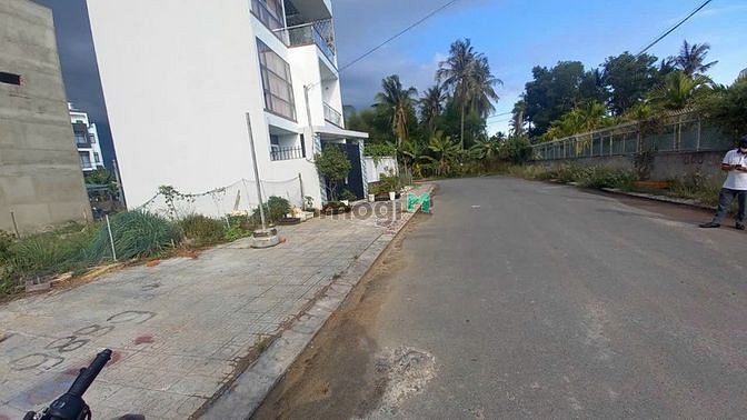 Hình ảnh Bán Lô Đất 80m2 Hẻm 32 Đường Võ Văn Hát, P. Long Trường