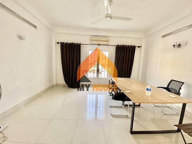 Hình ảnh Khoan khoan đợi tí nhà Thảo Điền 3lầu 3PN siêu rẻ.