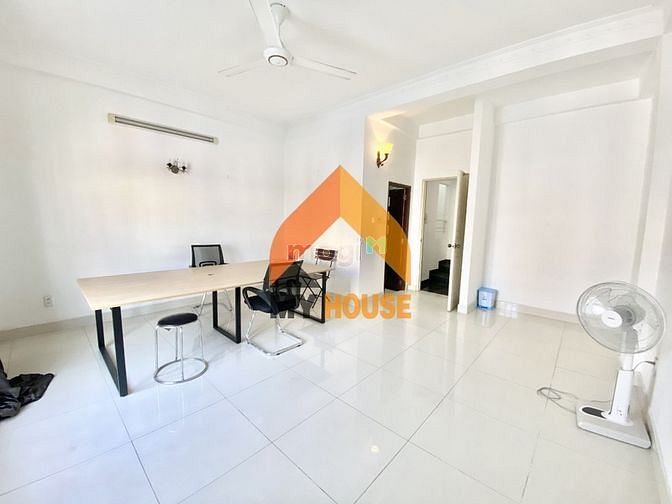 Hình ảnh Khoan khoan đợi tí nhà Thảo Điền 3lầu 3PN siêu rẻ.