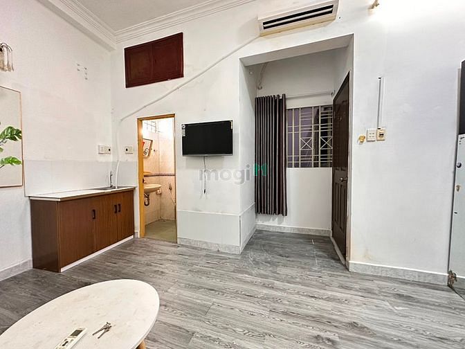 Hình ảnh Studio _Banconl Full NT_Ngay Vạn Hạnh Mall, ĐH Kinh Tế, Hoa Sen