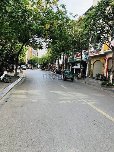 Hình ảnh Đất MẶT PHỐ Trương Công Giai - CG 70M2, MT Khủng 5,5M, Vỉa hè đá bóng
