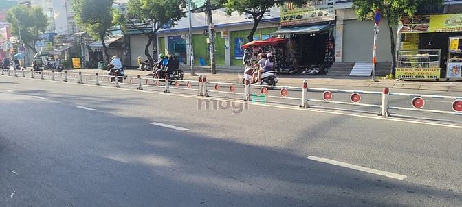 Hình ảnh Cho thuê nhà mặt tiền Lê Văn Quới