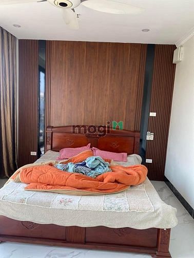 Hình ảnh Cho thuê nhà nguyên căn có gara ô tô, view hồ Ngọc Lâm 80m2-6 tầng