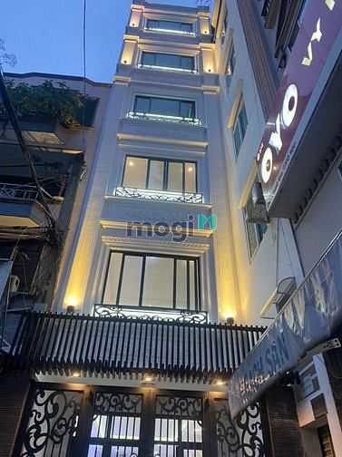 Hình ảnh Nhà thuê thoáng mát mặt tiền sạch sẽ
