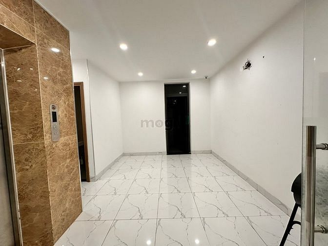 Hình ảnh Cho thuê Shophouse Full Nội thất, 5 tầng, có thang máy,6PN. Giá 45tr