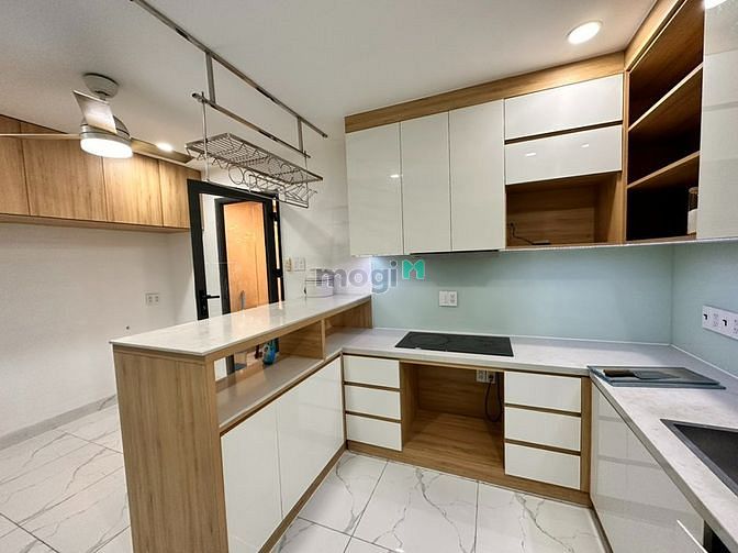 Hình ảnh Cho thuê Shophouse Full Nội thất, 5 tầng, có thang máy,6PN. Giá 45tr