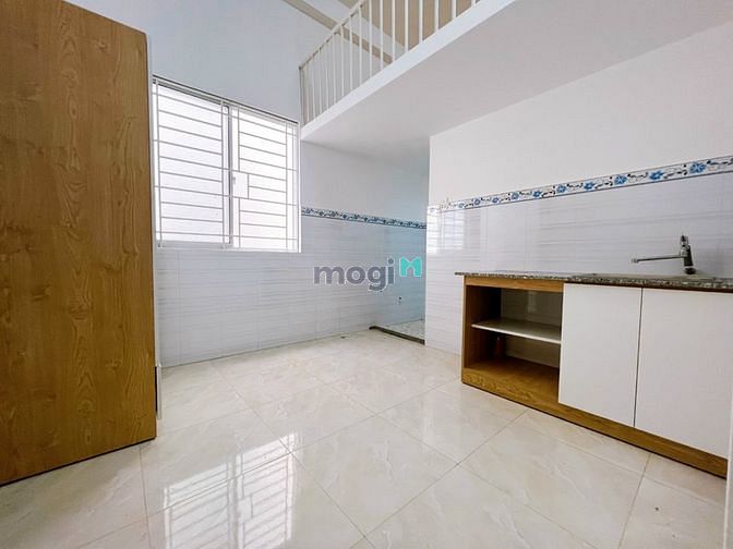 Hình ảnh Phòng có gác cửa sổ thoáng gần cầu hoàng hoa thám