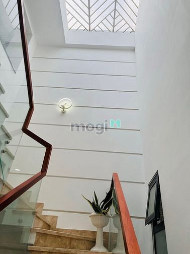 Hình ảnh Nhà 3.5 tấm (4x17) đẹp 100% đường 10m KDC Tên Lửa