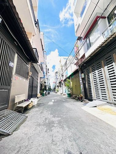 Hình ảnh Cần bán gấp nhà mặt tiền đường 24A quận bình tân