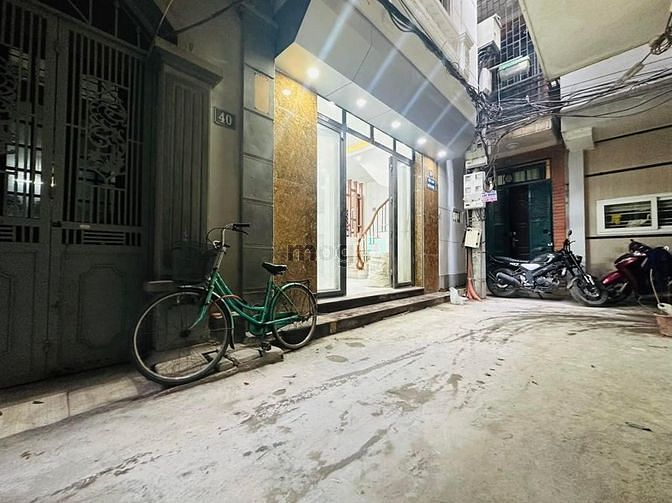 Hình ảnh Chính chủ b.á.n nhà Tôn  Đức Thắng – Đống Đa. Diện tích 40m2, 5tầng, m