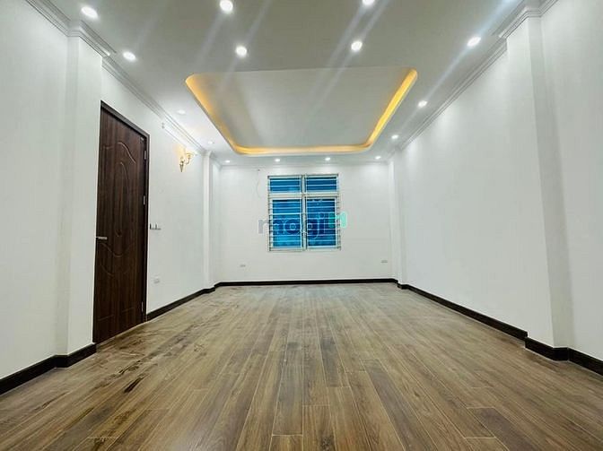 Hình ảnh Chính chủ b.á.n nhà Tôn  Đức Thắng – Đống Đa. Diện tích 40m2, 5tầng, m