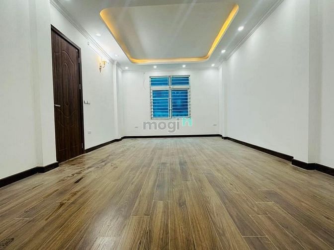 Hình ảnh Chính chủ b.á.n nhà Tôn  Đức Thắng – Đống Đa. Diện tích 40m2, 5tầng, m